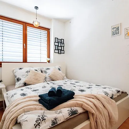 Adm Comfort - Free Parking Garage *