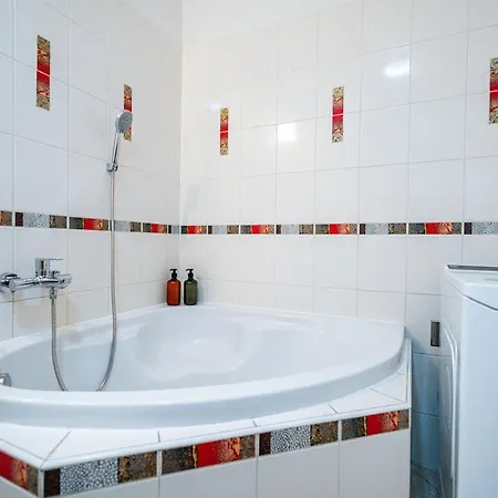 Adm Comfort - Free Parking Garage *