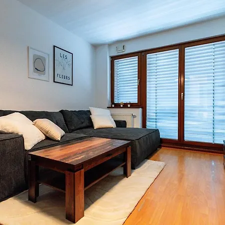 Adm Comfort - Free Parking Garage Apartment Bratislava