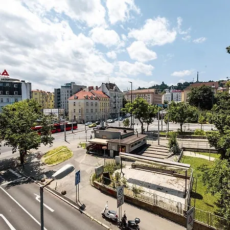 Adm Comfort - Free Parking Garage * ブラチスラヴァ