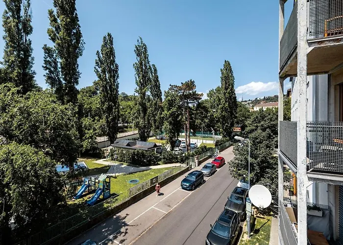 Adm Comfort - Free Parking Garage * ブラチスラヴァ