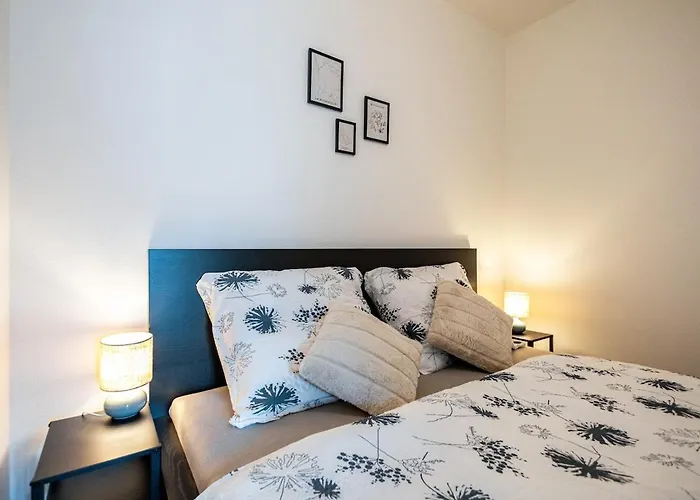 Adm Comfort - Free Parking Garage