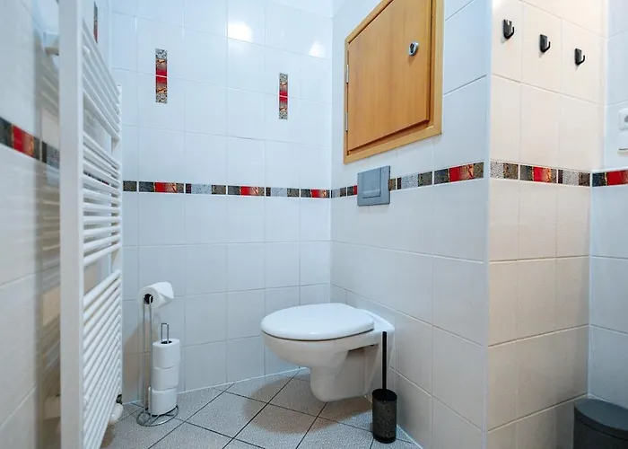 Adm Comfort - Free Parking Garage * براتسيلافا