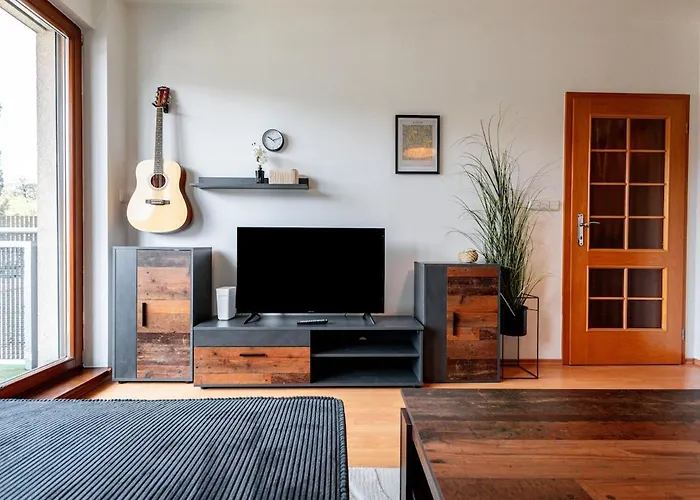 Adm Comfort - Free Parking Garage براتسيلافا