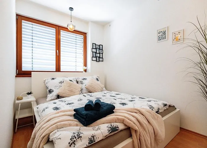 Adm Comfort - Free Parking Garage *