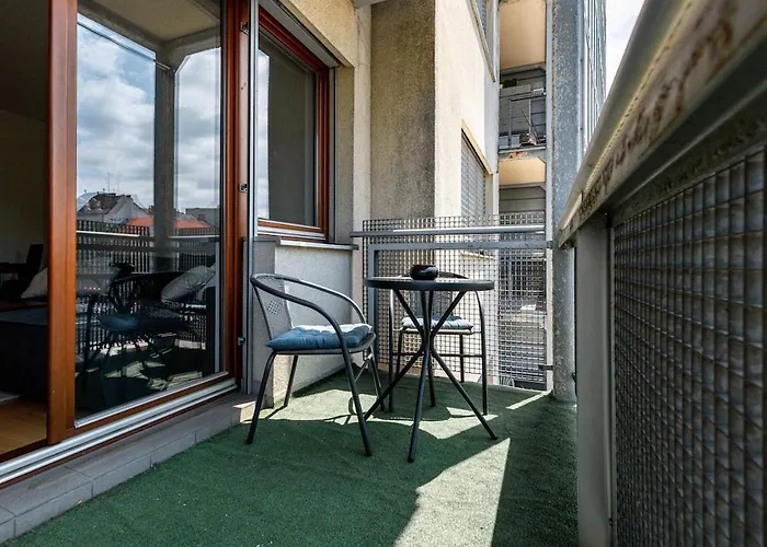 Adm Comfort - Free Parking Garage * براتسيلافا