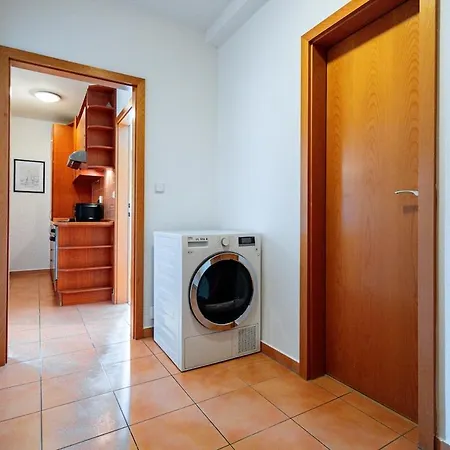 Adm Comfort - Free Parking Garage Lejlighed Bratislava